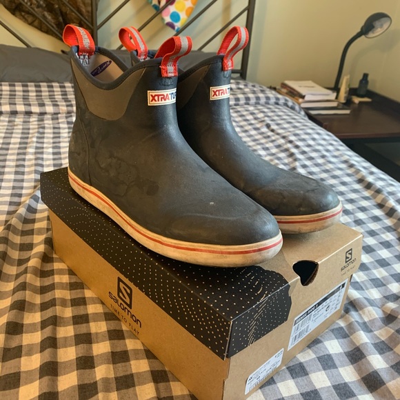xtratuf Other - Xtratuf 6” Deck Boots sz10